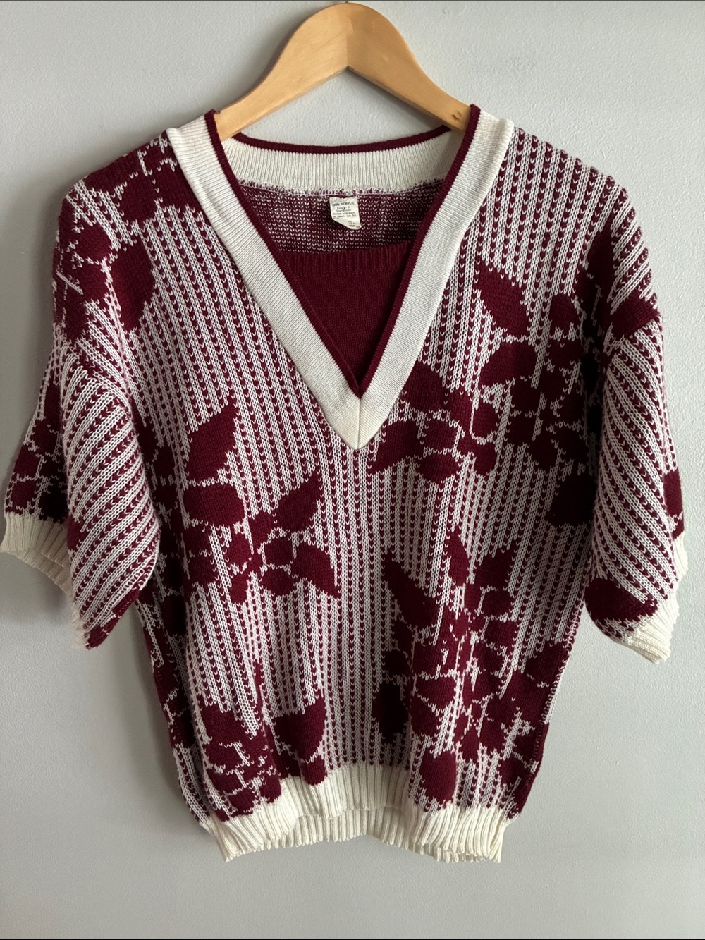 Vintage 80s 90s Burgundy Cream Floral Knit Sweater Top Womens Medium USA